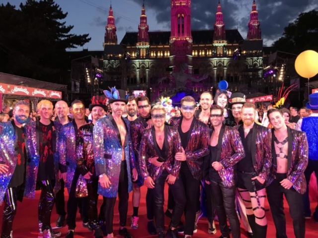 Die Schweizer Delegation in Wien Life Ball
